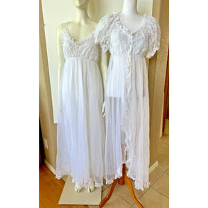 Vintage Tosca California Bridal White Peignoir Set Baby Doll Gown Robe Lace